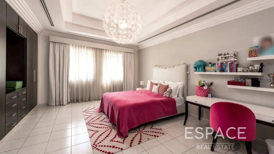 Villa de 6 dormitorios en Dubai, UAE No. 1028 № 11