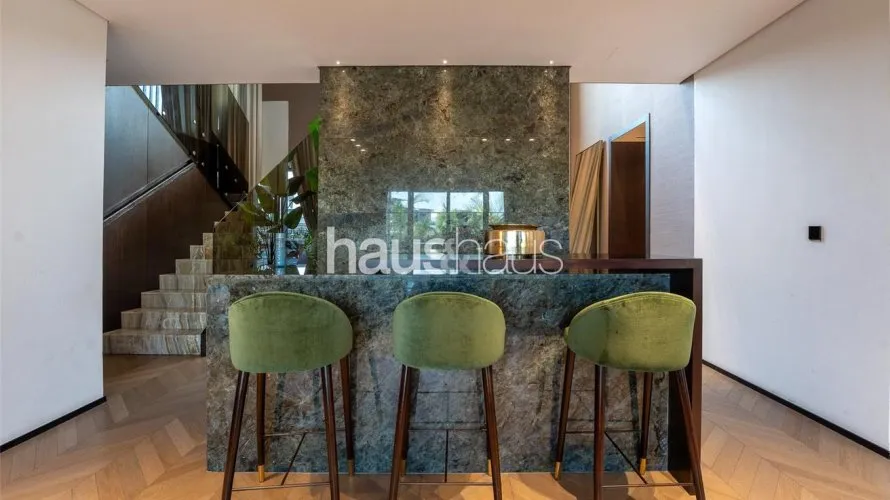 Villa de 6 dormitorios en Golf Place, UAE No. 808 № 2