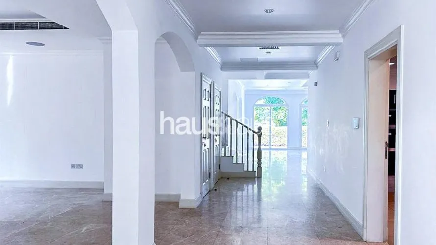 Villa de 4 dormitorios en Jumeirah Golf Estates, UAE No. 834 № 8
