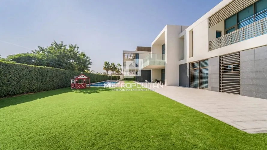 Villa de 8 dormitorios en District One, UAE No. 674 № 17