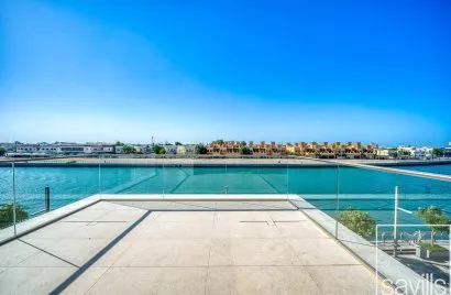 Villa de 3 dormitorios en Jumeirah, UAE No. 1451