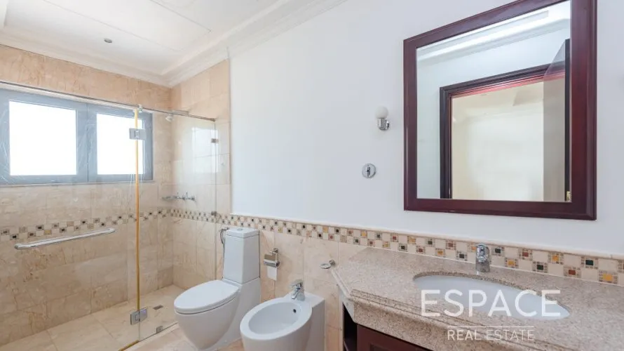 Villa de 5 dormitorios en Palm Jumeirah, UAE No. 1047 № 9