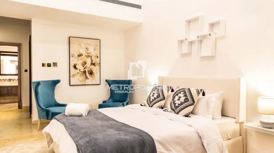 Villa de 6 dormitorios en Signature Villas, UAE No. 1243 № 16