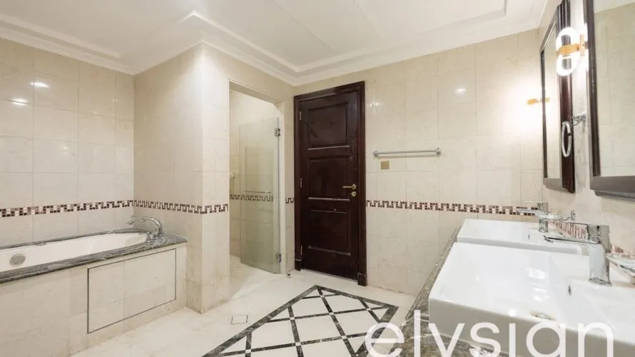 Villa de 5 dormitorios en Signature Villas, UAE No. 642 № 13