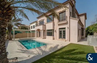 Villa de 5 dormitorios en Jumeirah Golf Estates, UAE No. 1363