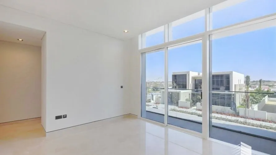 Villa de 6 dormitorios en Golf Place, UAE No. 334 № 5