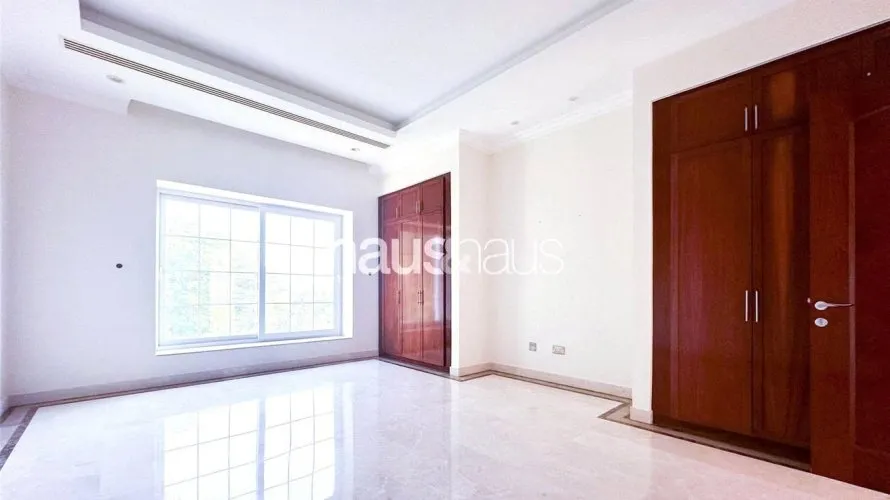 Villa de 6 dormitorios en Emirates Hills, UAE No. 801 № 15