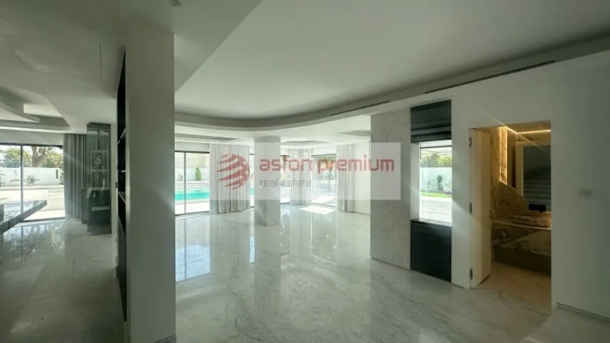 Villa de 5 dormitorios en Meadows, UAE No. 1725 № 4