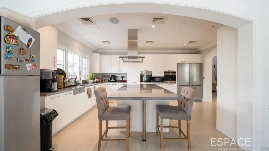 Villa de 5 dormitorios en Jumeirah Golf Estates, UAE No. 1149 № 6