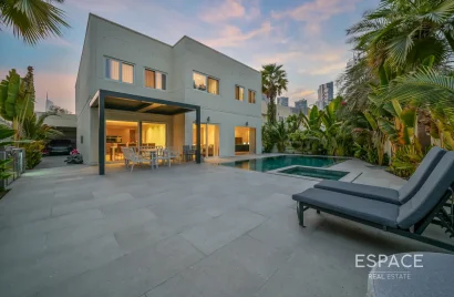 Villa de 5 dormitorios en Meadows 1, UAE No. 1030