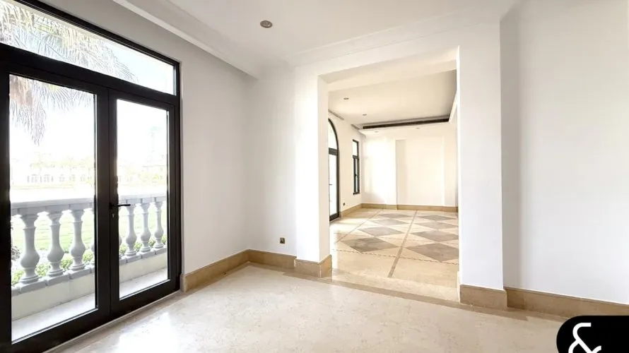 Villa de 6 dormitorios en Signature Villas, UAE No. 1303 № 12