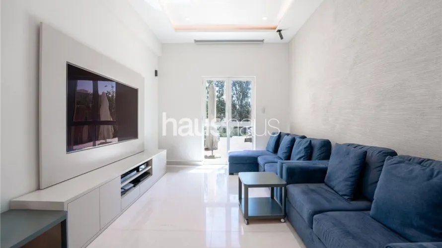 Villa de 4 dormitorios en Jumeirah Islands, UAE No. 772 № 5