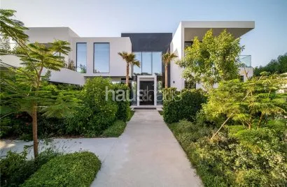 Villa de 4 dormitorios en Al Barari, UAE No. 765