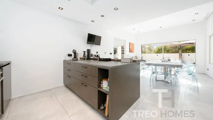 Villa de 4 dormitorios en Meadows, UAE No. 688 № 10