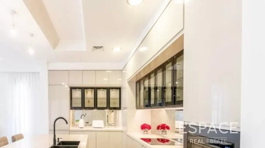 Villa de 6 dormitorios en Aseel, UAE No. 1025 № 5