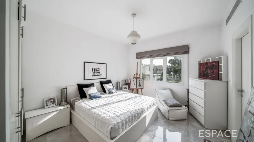 Villa de 4 dormitorios en Meadows, UAE No. 1191 № 10