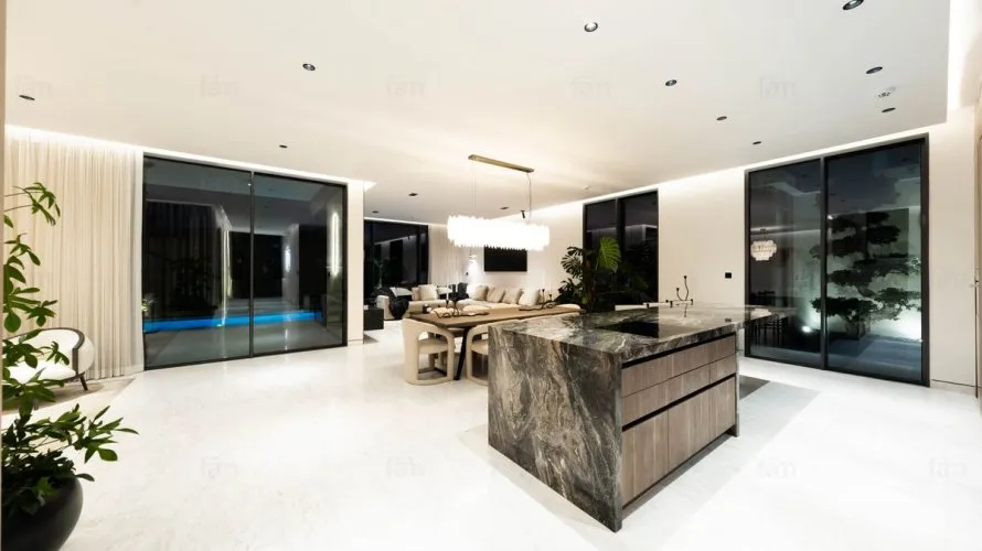 Villa de 5 dormitorios en Tilal Al Ghaf, UAE No. 1712