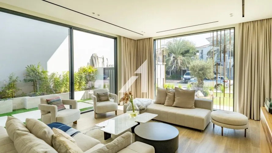 Villa de 6 dormitorios en Garden Homes, UAE No. 1704 № 9