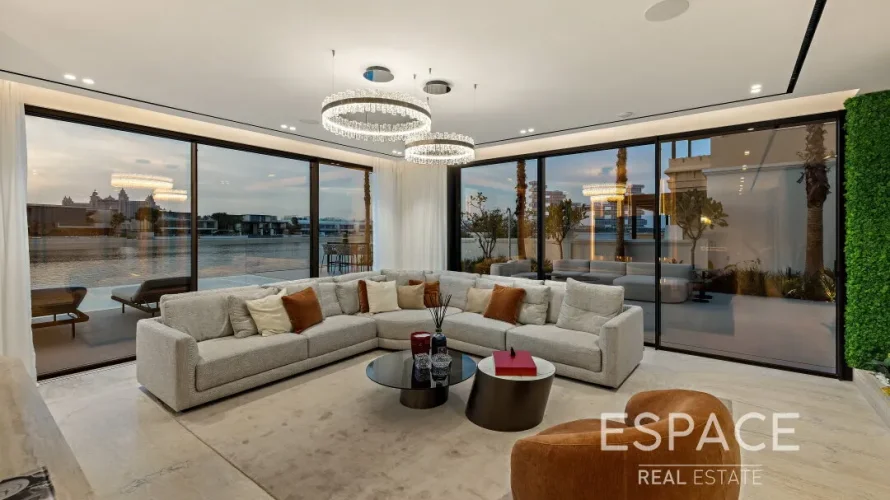 Villa de 6 dormitorios en Palm Jumeirah, UAE No. 1056 № 2