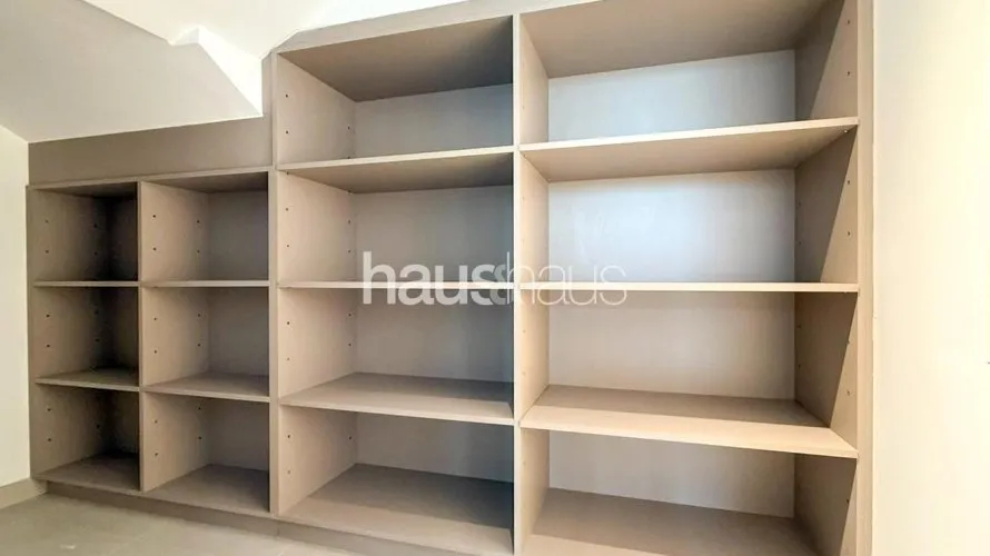 Villa de 5 dormitorios en Harmony, UAE No. 788 № 18