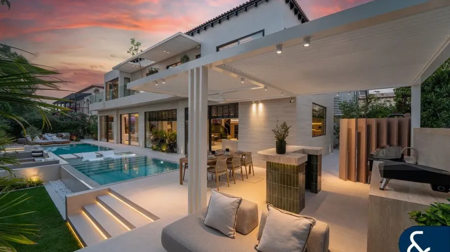 Villa de 6 dormitorios en Jumeirah Golf Estates, UAE No. 1546 № 2