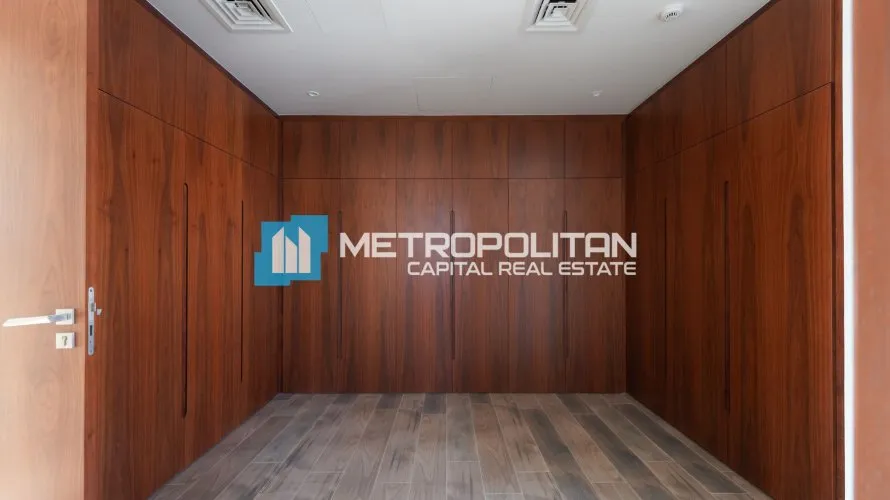 Villa de 5 dormitorios en Abu Dhabi, UAE No. 1659 № 12