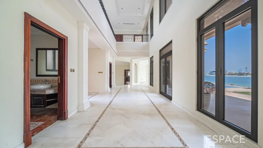 Villa de 6 dormitorios en Palm Jumeirah, UAE No. 1044 № 2