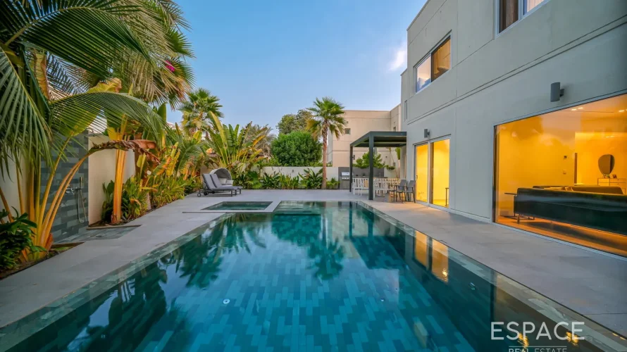 Villa de 5 dormitorios en Meadows 1, UAE No. 1030 № 15