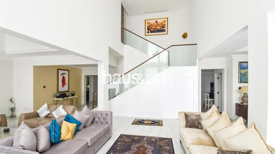 Villa de 4 dormitorios en Jumeirah Islands, UAE No. 783 № 17