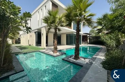 Villa de 5 dormitorios en Tilal Al Ghaf, UAE No. 1535