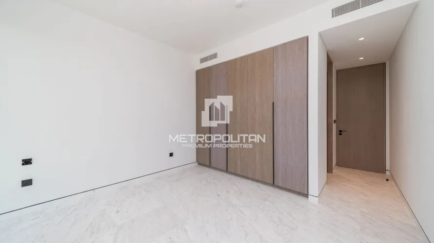 Villa de 6 dormitorios en Harmony, UAE No. 1266 № 16