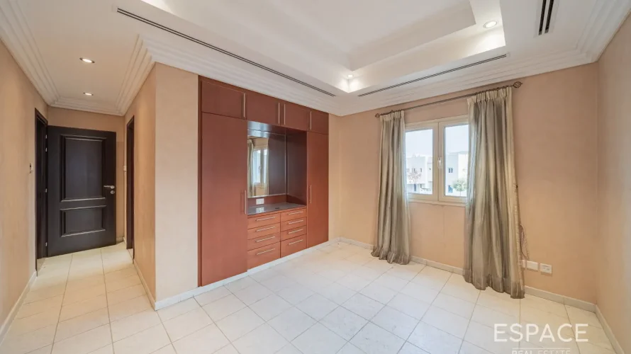 Villa de 5 dormitorios en Meadows 8, UAE No. 1203 № 5