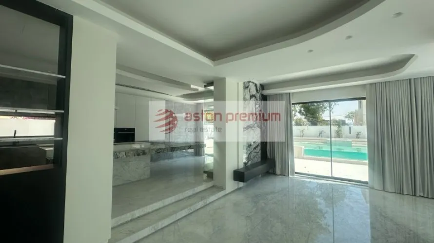 Villa de 5 dormitorios en Meadows, UAE No. 1725 № 8