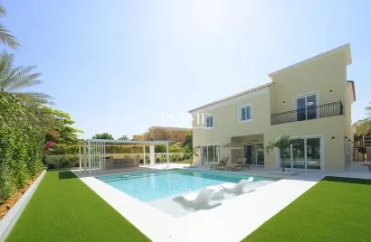 Villa de 5 dormitorios en Arabian Ranches, UAE No. 960
