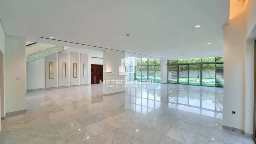 Villa de 6 dormitorios en District One, UAE No. 673 № 5