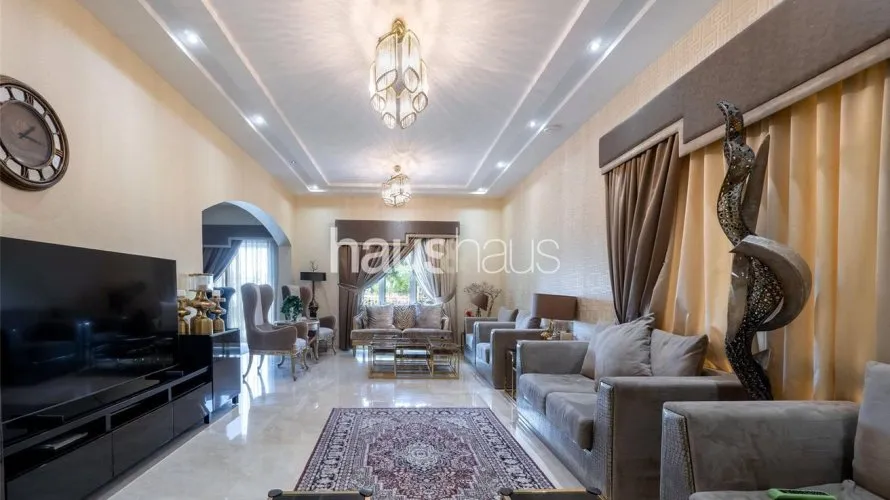 Villa de 6 dormitorios en Meadows, UAE No. 795 № 26