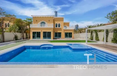 Villa de 5 dormitorios en Legacy, UAE No. 646