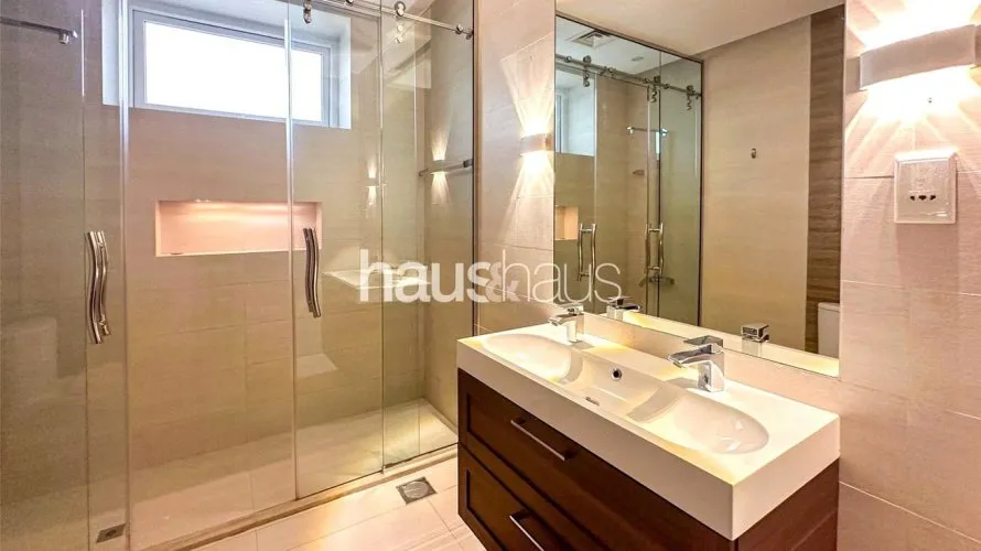 Villa de 6 dormitorios en Emirates Hills, UAE No. 801 № 18