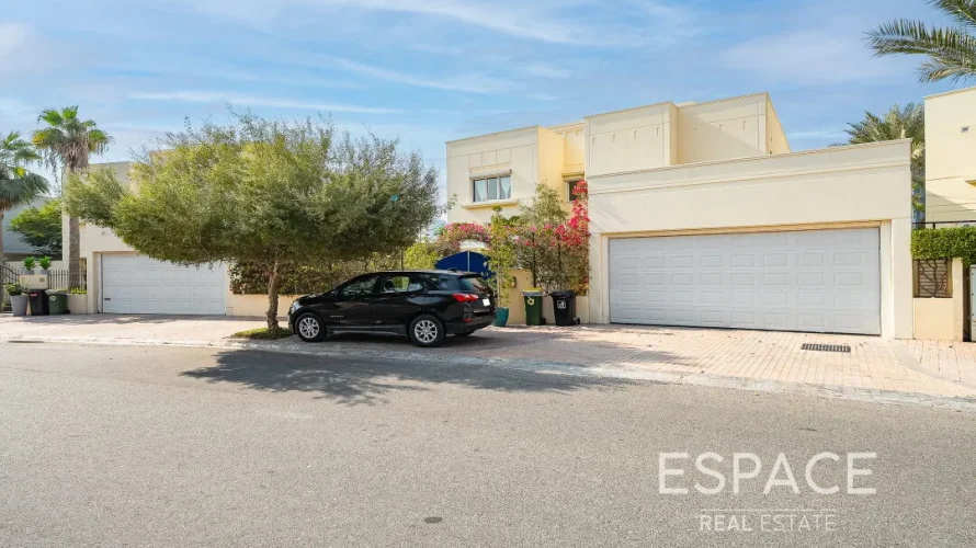 Villa de 5 dormitorios en Meadows 1, UAE No. 1049 № 15