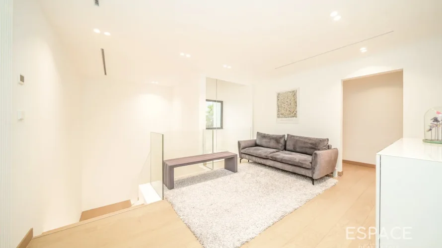 Villa de 5 dormitorios en Meadows 1, UAE No. 1030 № 7