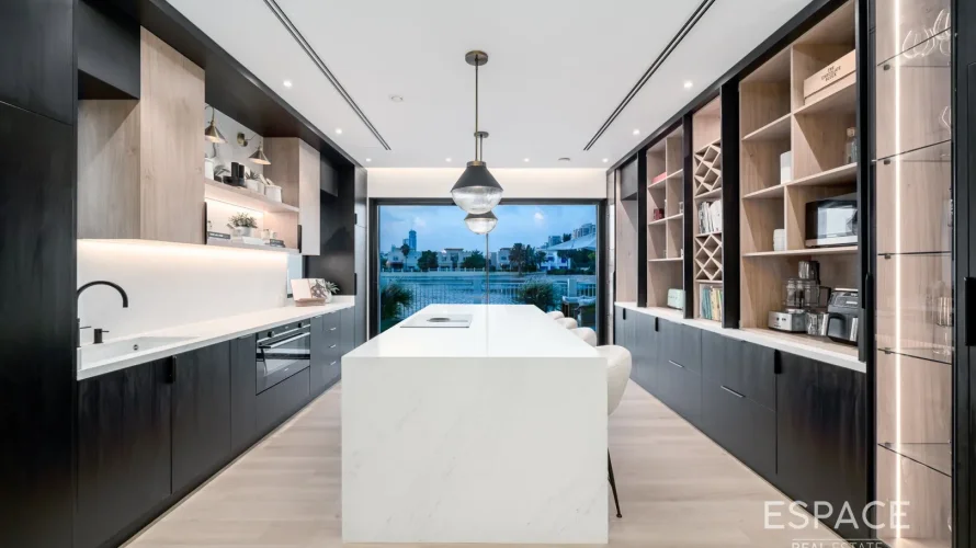 Villa de 4 dormitorios en The Lakes, UAE No. 1198 № 7