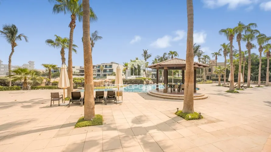 Villa de 4 dormitorios en Palm Jumeirah, UAE No. 1249