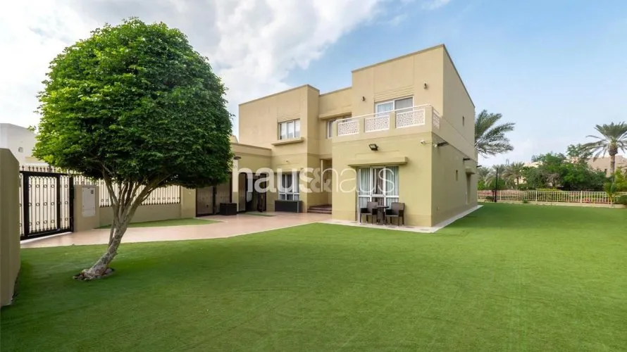 Villa de 6 dormitorios en Meadows, UAE No. 795 № 12