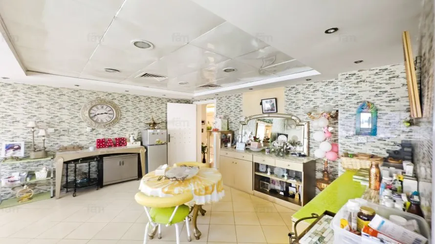 Villa de 10 dormitorios en Al Barsha, UAE No. 1219 № 5