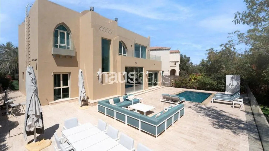 Villa de 4 dormitorios en Jumeirah Islands, UAE No. 772 № 24