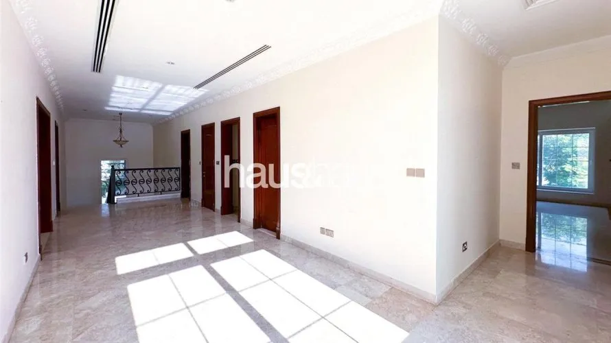Villa de 6 dormitorios en Emirates Hills, UAE No. 801 № 21