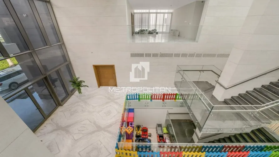 Villa de 8 dormitorios en District One, UAE No. 674 № 7