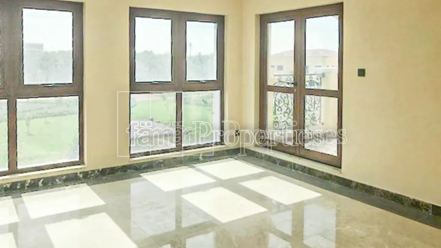 Villa de 6 dormitorios en Dubai, UAE No. 304 № 8