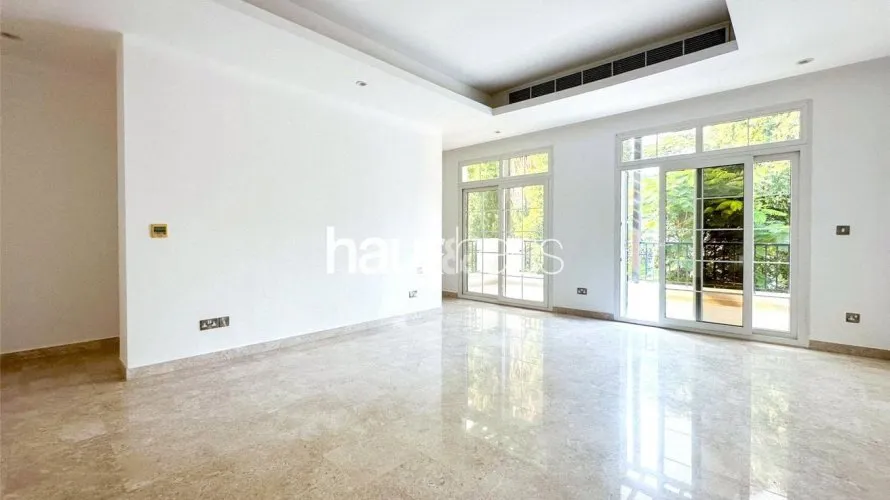 Villa de 6 dormitorios en Emirates Hills, UAE No. 801 № 27