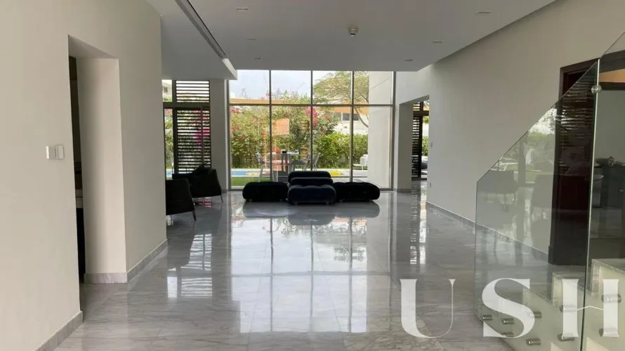 Villa de 4 dormitorios en District One, UAE No. 741